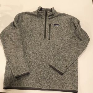 Patagonia 1/4 zip fleece pullover.